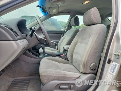 Zdjęcie 7 z 12 samochodu: 2003 TOYOTA CAMRY LE VIN:4T1BE32K63U764762 - miniatura
