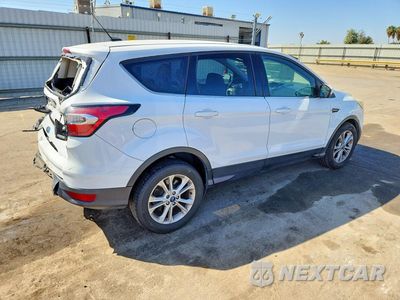 Trzecie zdjęcie samochodu z tyłu: 2017 FORD ESCAPE SE VIN:1FMCU0GDXHUD20291 - miniatura