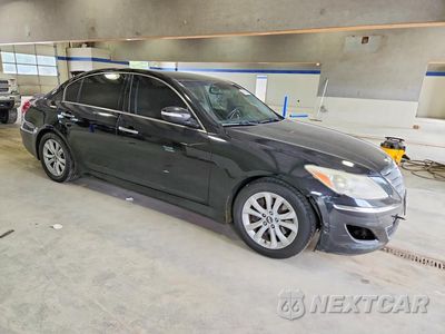 Czwarte zdjęcie samochodu z boku: 2012 HYUNDAI GENESIS 3.8L VIN:KMHGC4DD1CU182097 - miniatura