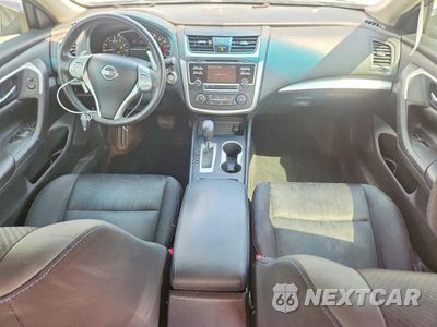 Zdjęcie 8 z 12 samochodu: 2017 NISSAN ALTIMA 2.5 SR VIN:1N4AL3AP6HC260086 - miniatura