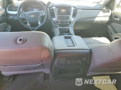 Zdjęcie 8 z 14 samochodu: 2020 CHEVROLET SUBURBAN C1500 LT VIN:1GNSCHKC6LR161837 - miniatura