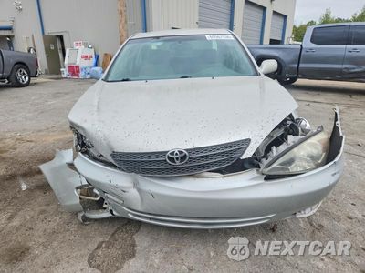 Piąte zdjęcie samochodu w środku: 2004 TOYOTA CAMRY XLE VIN:4T1BE32K64U375833 - miniatura