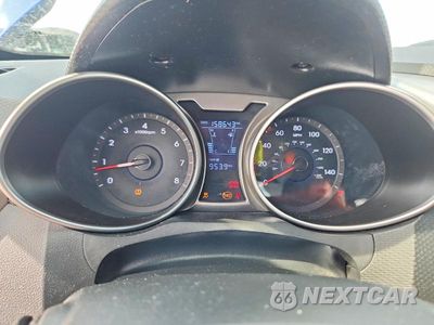 Zdjęcie 9 z 12 samochodu: 2013 HYUNDAI VELOSTER RE MIX VIN:KMHTC6AD7DU135799 - miniatura