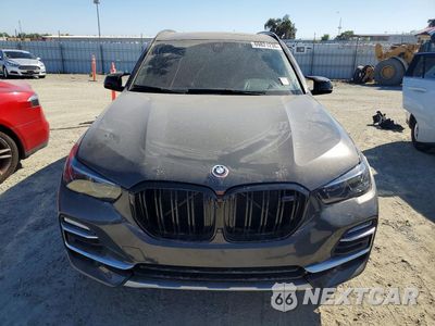 Piąte zdjęcie samochodu w środku: 2022 BMW X5 M VIN:5YMJU0C0XN9M99646 - miniatura