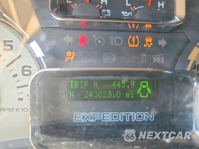 Zdjęcie 9 z 13 samochodu: 2013 FORD EXPEDITION EL XLT VIN:1FMJK1J52DEF38380 - miniatura