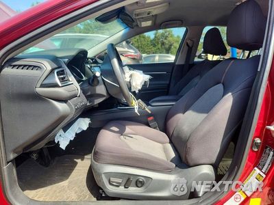 Zdjęcie 7 z 12 samochodu: 2018 TOYOTA CAMRY LE VIN:4T1B11HK8JU667180 - miniatura