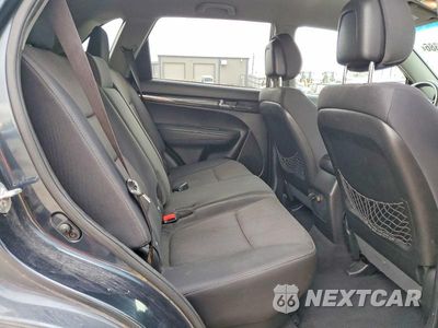 Zdjęcie 11 z 13 samochodu: 2011 KIA SORENTO LX VIN:5XYKT4A17BG109177 - miniatura