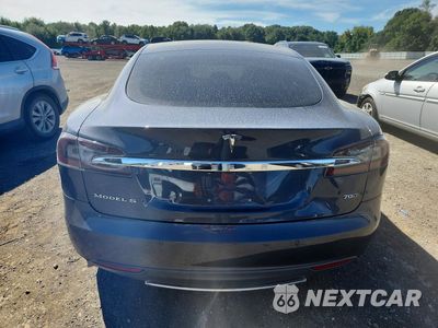 Zdjęcie 6 z 12 samochodu: 2016 TESLA MODEL S VIN:5YJSA1E20GF124593 - miniatura