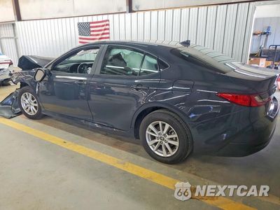 Drugie zdjęcie samochodu z przodu: 2026 TOYOTA CAMRY LE VIN:4T1DAACK7TU703895 - miniatura