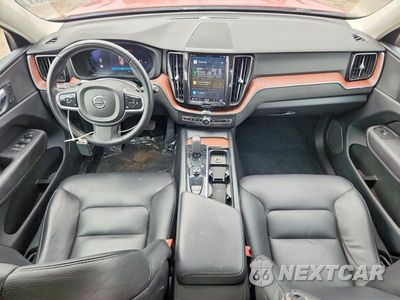 Zdjęcie 8 z 13 samochodu: 2023 VOLVO XC60 PLUS VIN:YV4L12RE2P1256890 - miniatura