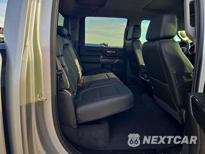 Zdjęcie 10 z 12 samochodu: 2020 CHEVROLET SILVERADO K2500 HEAVY DUTY LTZ VIN:1GC4YPEY8LF167211 - miniatura