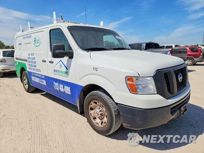 Czwarte zdjęcie samochodu z boku: 2018 NISSAN NV 1500 SV VIN:1N6BF0KM1JN811296 - miniatura