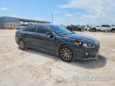 Czwarte zdjęcie samochodu z boku: 2019 HYUNDAI SONATA SE VIN:5NPE24AF3KH787851 - miniatura