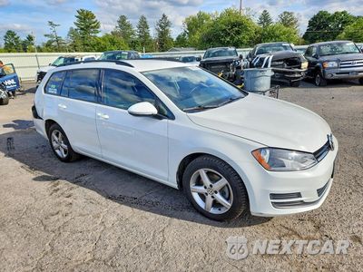 Czwarte zdjęcie samochodu z boku: 2017 VOLKSWAGEN GOLF SPORTWAGEN S VIN:3VWA17AU4HM502091 - miniatura