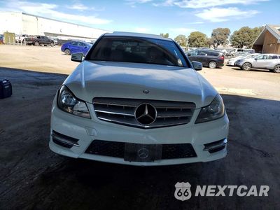 Piąte zdjęcie samochodu w środku: 2012 MERCEDES-BENZ C 250 VIN:WDDGF4HB3CA671080 - miniatura