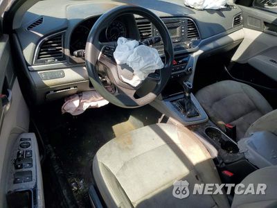 Zdjęcie 8 z 13 samochodu: 2017 HYUNDAI ELANTRA SE VIN:5NPD74LF4HH078039 - miniatura
