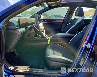 Zdjęcie 7 z 12 samochodu: 2025 KIA K5 GT LINE VIN:KNAG64J78S5373810 - miniatura