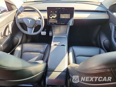 Zdjęcie 8 z 14 samochodu: 2021 TESLA MODEL Y VIN:5YJYGDEF3MF240086 - miniatura