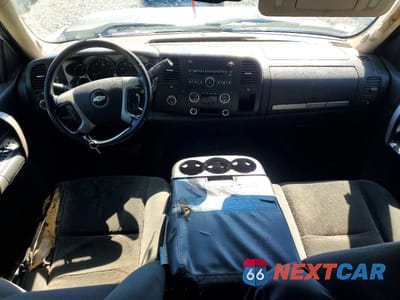 Zdjęcie 8 z 12 samochodu: 2008 CHEVROLET SILVERADO K2500 HEAVY DUTY VIN:1GCHK29K18E175112 - miniatura