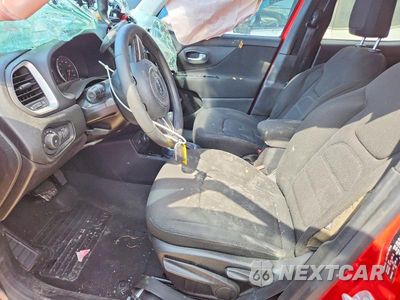 Zdjęcie 7 z 12 samochodu: 2018 JEEP RENEGADE LATITUDE VIN:ZACCJBBB8JPJ31271 - miniatura