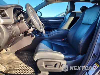 Zdjęcie 7 z 14 samochodu: 2018 TOYOTA HIGHLANDER XLE VIN:5TDJZRFH3JS805999 - miniatura