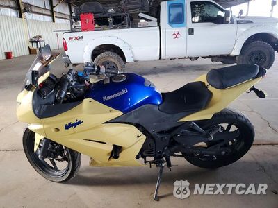 Trzecie zdjęcie samochodu z tyłu: 2009 KAWASAKI EX250 J VIN:JKAEXMJ189DA39504 - miniatura