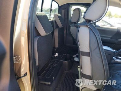 Zdjęcie 10 z 12 samochodu: 2016 TOYOTA TACOMA SR5 V6 VIN:5TFSZ5AN5GX028836 - miniatura
