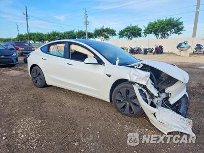 Czwarte zdjęcie samochodu z boku: 2025 TESLA MODEL 3 VIN:5YJ3E1EB6SF926955 - miniatura