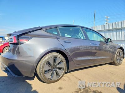 Trzecie zdjęcie samochodu z tyłu: 2025 TESLA MODEL 3 VIN:5YJ3E1EA5SF040147 - miniatura