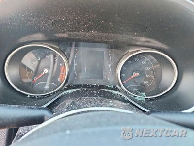 Zdjęcie 9 z 13 samochodu: 2018 JEEP COMPASS LATITUDE VIN:3C4NJDBBXJT256093 - miniatura