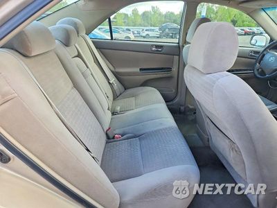 Zdjęcie 10 z 12 samochodu: 2006 TOYOTA CAMRY LE VIN:4T1BE32K56U721406 - miniatura