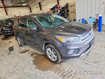 Czwarte zdjęcie samochodu z boku: 2019 FORD ESCAPE SE VIN:1FMCU9GDXKUB50168 - miniatura