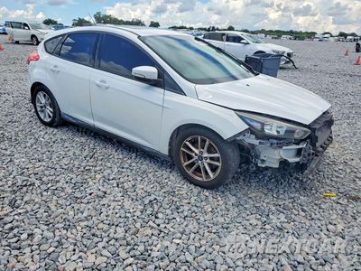 Czwarte zdjęcie samochodu z boku: 2016 FORD FOCUS SE VIN:1FADP3K28GL283646 - miniatura