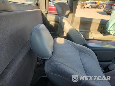 Zdjęcie 10 z 11 samochodu: 2001 TOYOTA TACOMA V6 VIN:5TEWN72N41Z761192 - miniatura