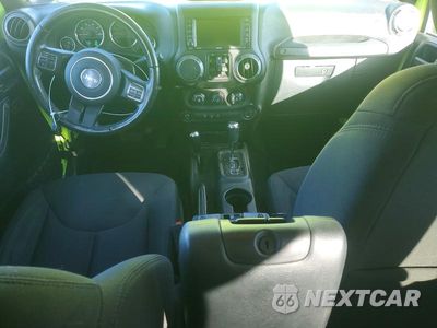 Zdjęcie 8 z 12 samochodu: 2016 JEEP WRANGLER UNLIMITED SPORT VIN:1C4BJWDG6GL304183 - miniatura