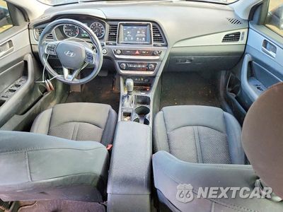 Zdjęcie 8 z 12 samochodu: 2018 HYUNDAI SONATA SEL VIN:5NPE34AF1JH660950 - miniatura