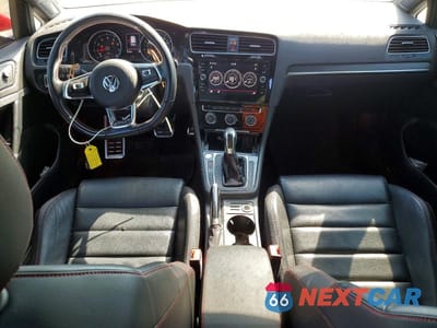 Zdjęcie 8 z 12 samochodu: 2018 VOLKSWAGEN GTI S/SE VIN:3VW447AU7JM251934 - miniatura