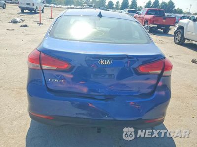 Zdjęcie 6 z 12 samochodu: 2017 KIA FORTE LX VIN:3KPFL4A70HE099877 - miniatura
