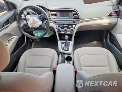 Zdjęcie 8 z 12 samochodu: 2019 HYUNDAI ELANTRA SE VIN:KMHD74LF8KU811167 - miniatura