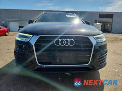 Piąte zdjęcie samochodu w środku: 2017 AUDI Q3 PRESTIGE VIN:WA1GCCFS0HR007483 - miniatura
