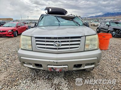 Piąte zdjęcie samochodu w środku: 2004 CADILLAC ESCALADE ESV VIN:3GYFK66N54G326964 - miniatura
