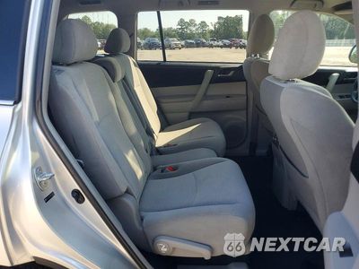 Zdjęcie 10 z 12 samochodu: 2012 TOYOTA HIGHLANDER BASE VIN:5TDZA3EH3CS023942 - miniatura