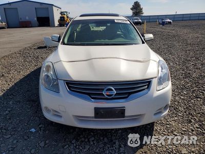 Piąte zdjęcie samochodu w środku: 2012 NISSAN ALTIMA 2.5 VIN:1N4AL2AP0CN496918 - miniatura