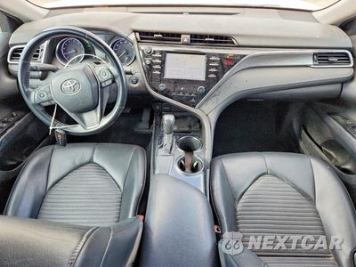 Zdjęcie 8 z 13 samochodu: 2018 TOYOTA CAMRY SE VIN:4T1B11HKXJU631572 - miniatura