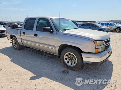 Czwarte zdjęcie samochodu z boku: 2007 CHEVROLET SILVERADO C1500 CLASSIC CREW CAB VIN:2GCEC13V971129394 - miniatura