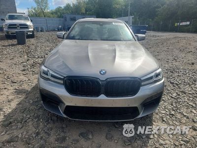 Piąte zdjęcie samochodu w środku: 2023 BMW M5 VIN:WBS83CH04PCL74841 - miniatura