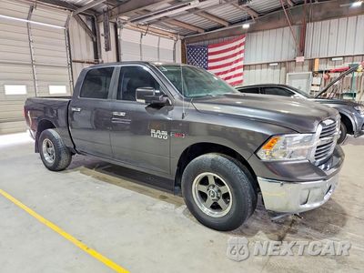 Czwarte zdjęcie samochodu z boku: 2015 RAM 1500 SLT VIN:1C6RR7LM9FS525311 - miniatura