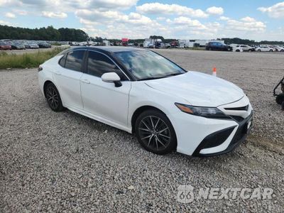 Czwarte zdjęcie samochodu z boku: 2024 TOYOTA CAMRY SE VIN:4T1G11AK4RU890859 - miniatura