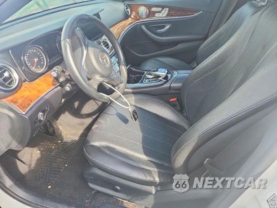Zdjęcie 7 z 12 samochodu: 2017 MERCEDES-BENZ E 300 4MATIC VIN:WDDZF4KB3HA149901 - miniatura