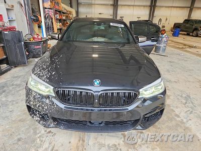 Piąte zdjęcie samochodu w środku: 2018 BMW M550XI VIN:WBAJB9C53JB036472 - miniatura